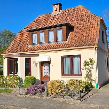 Haus Wellenbaer 別荘 Böhl